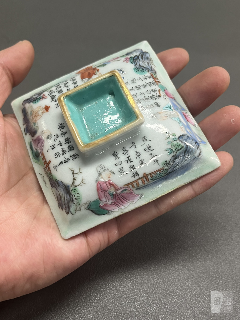 清乾隆  粉彩人物诗文四方盖杯 - 图14